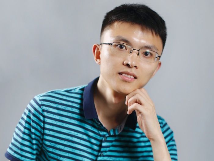 网易游戏辞职,加入由其前同事孔晓明和王玉柱共同创建的炼爱网络公司