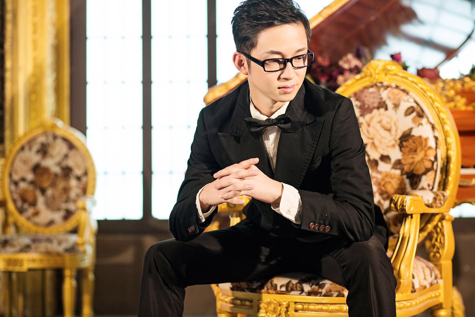 图为叶晓东为结婚所拍，是他最帅的照片之一。