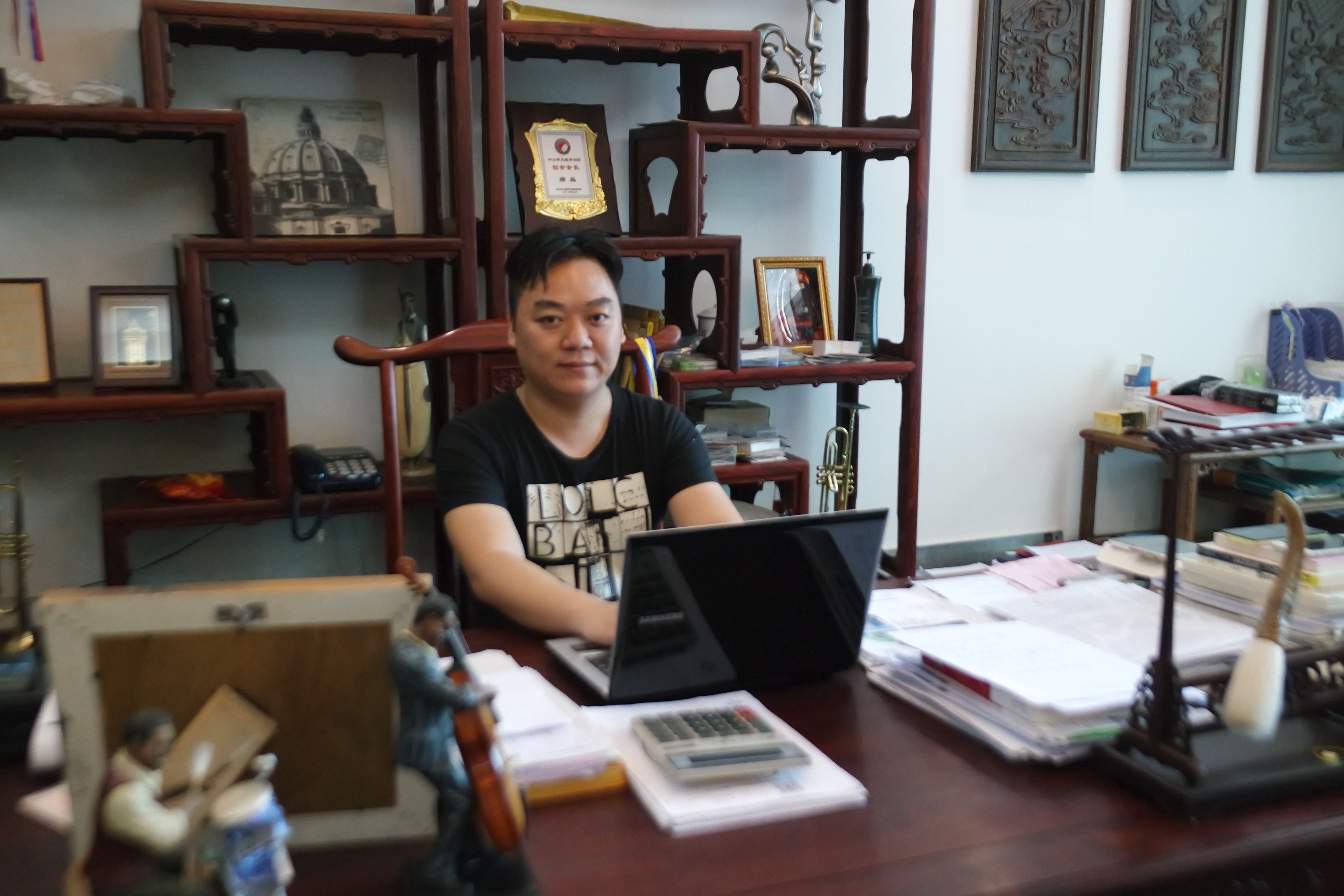 创始人郑品操着一口纯正的广东话.