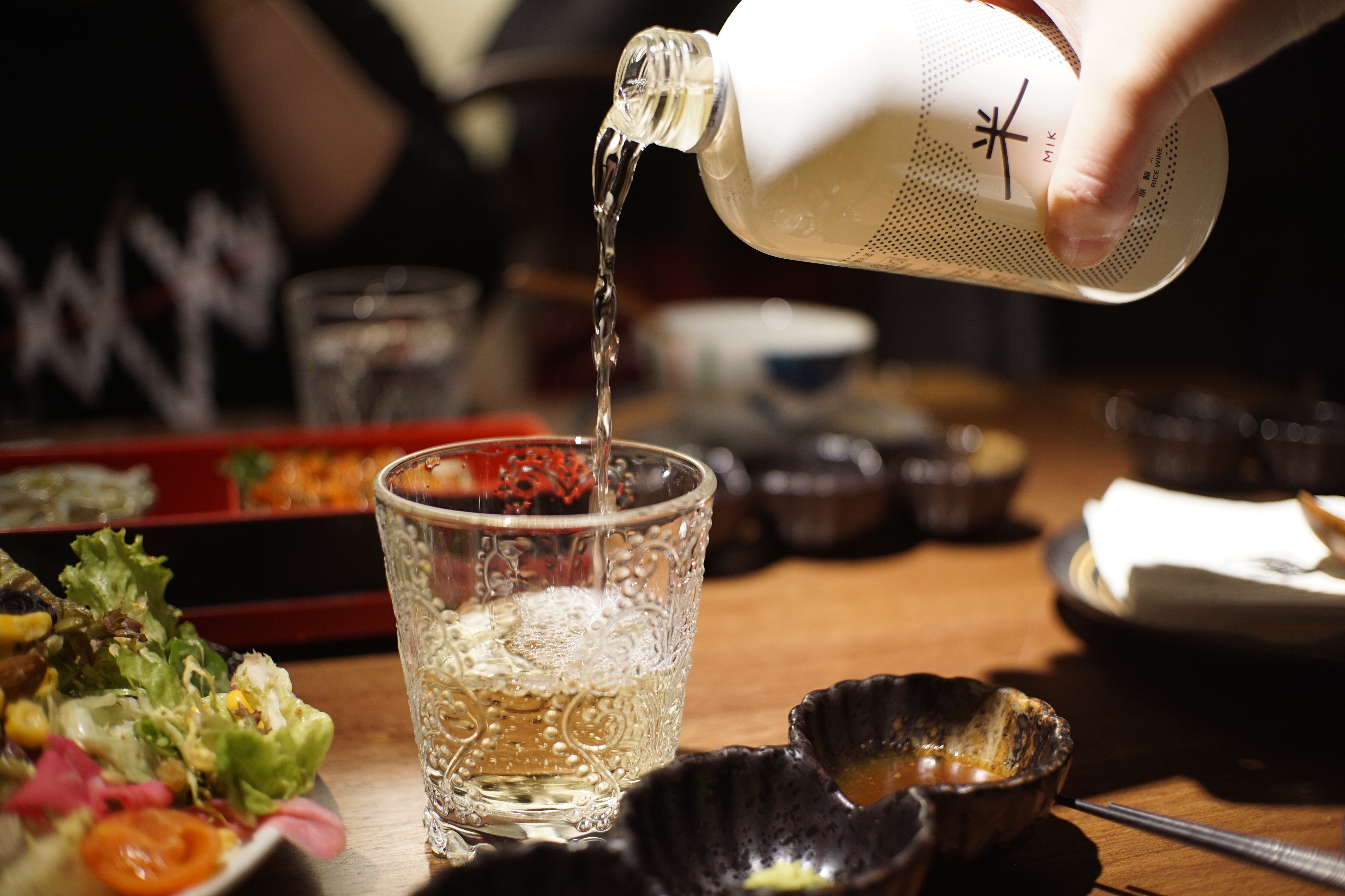 首发 | 她酿6°清冽米酒获英诺领投300万 打入2千餐厅微醺百万喉咙