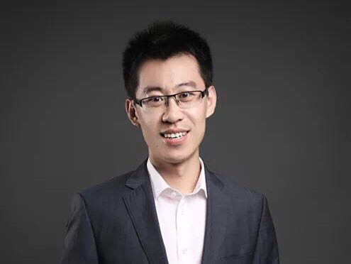 吴炳见说：“在商业变现上，微信会逐步把广告、电商、游戏这三类变现方式丰富起来。从微信的独特属性来看，是否可能出现第四种变现方式呢？答案可能是知识变现。”