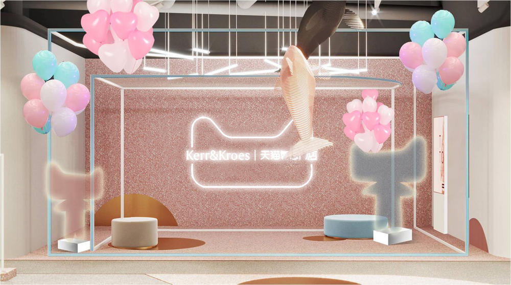 店铺里有天猫的品牌logo。