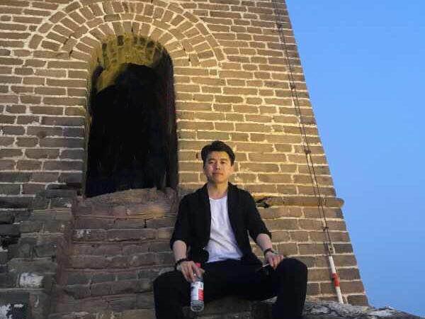 姚树奇说:“小木屋和多抓鱼一样,核心都是利用图书的残值,将原先2次的残值(出版社-经销商-用户),放大到N