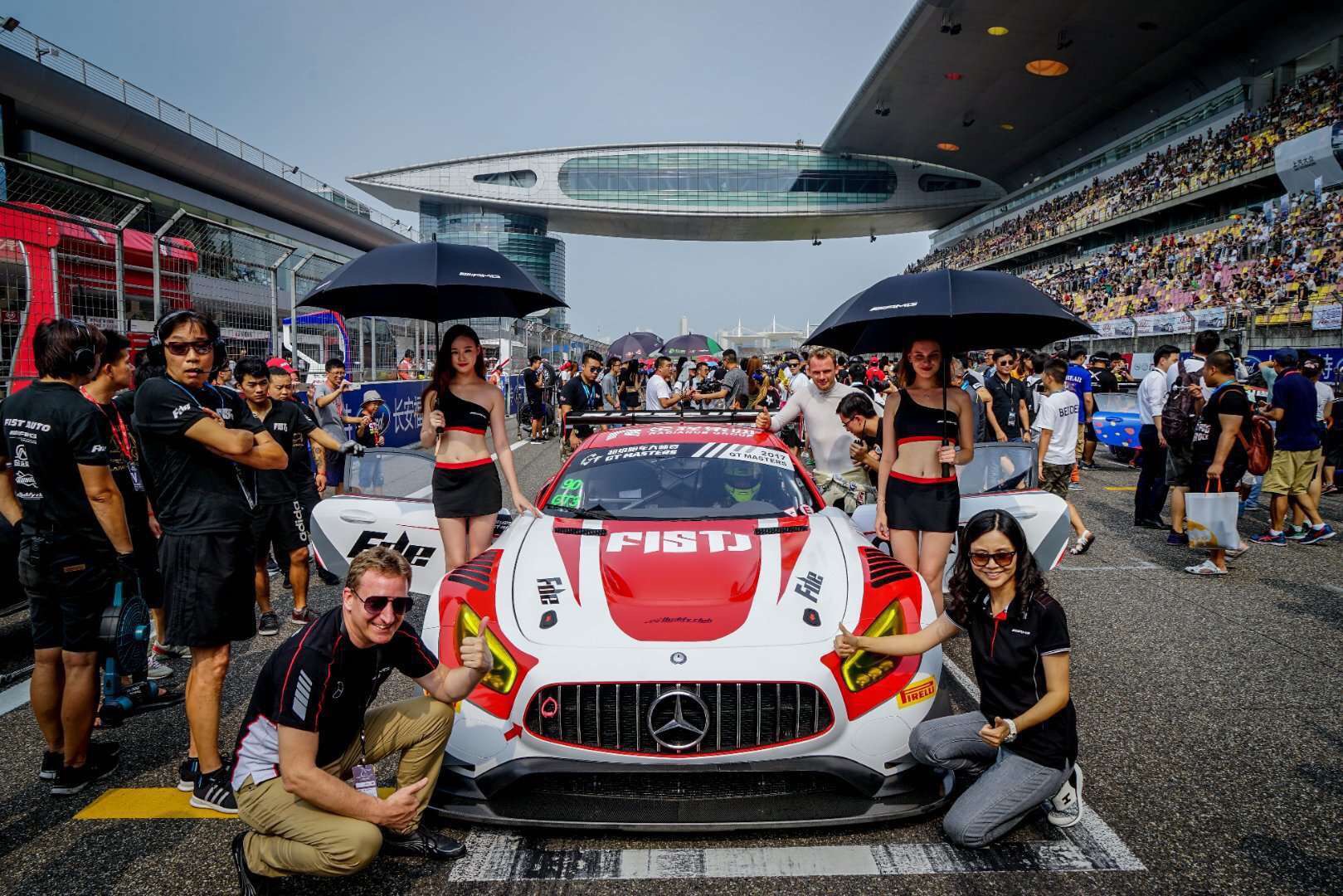 解毒视频举办的赛车活动.