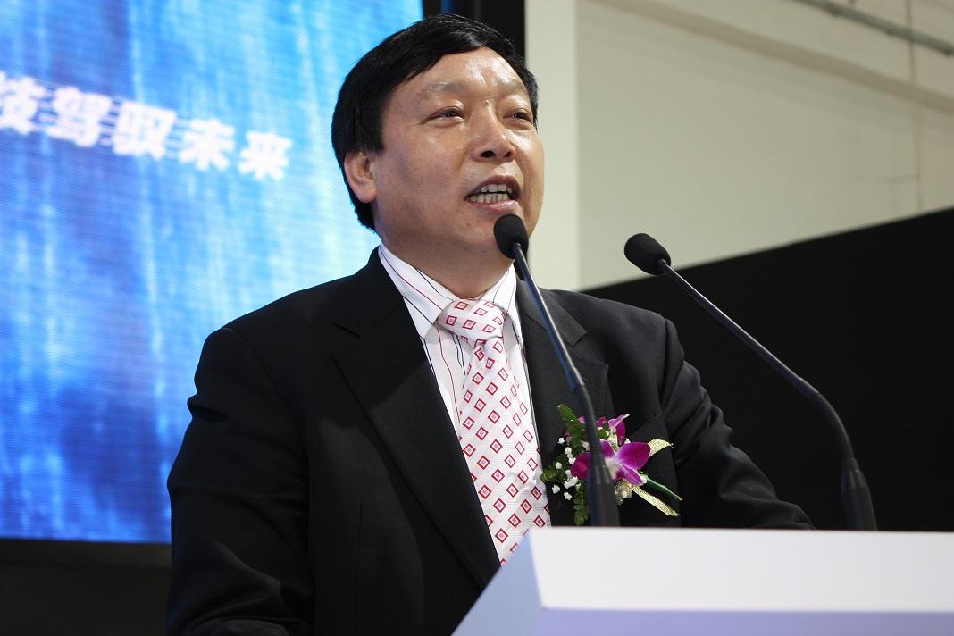 这名61岁的老赖“青年”在公司破产后表示,目前仍在专注于“水氢技术”。