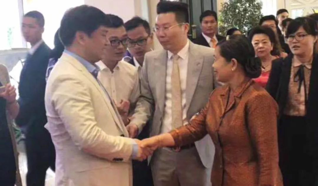 杜礼宾参加比特王揭幕仪式
