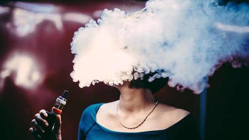 如此看来,电子烟行业即将要经历一个残酷淘汰期。