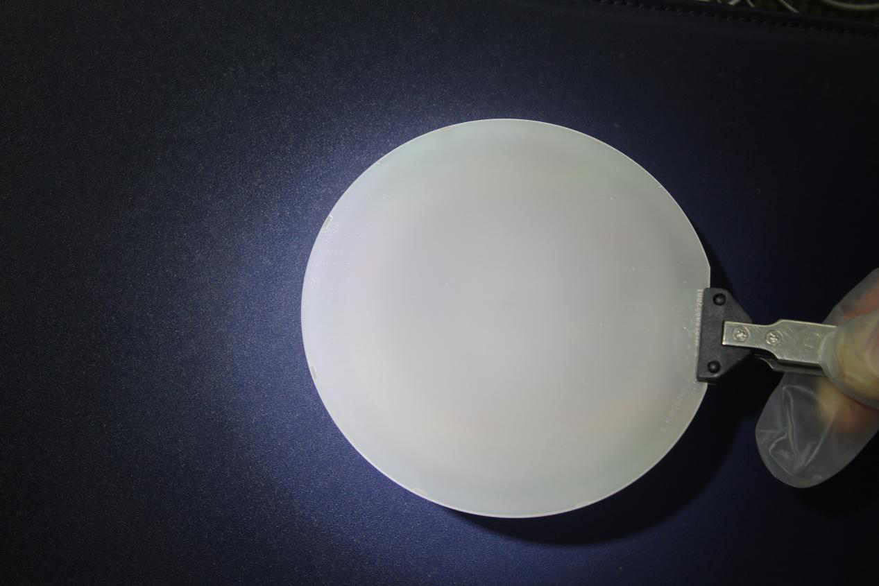 半极性氮化镓材料