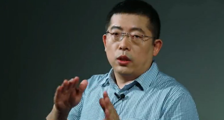 文| 铅笔道 记者 隗延章78导语一次路演,胡正东正在台上讲解项目